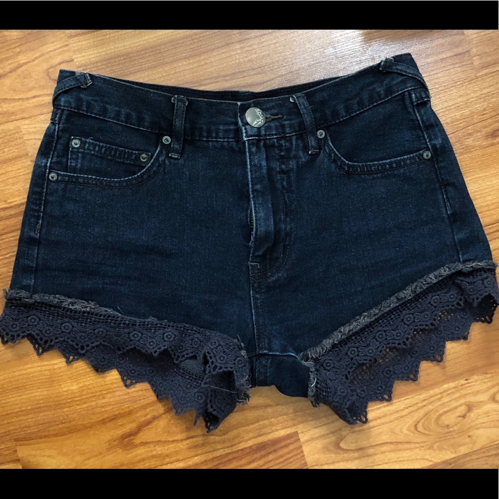 🌙 3 for $20 Free People Jean Shorts Crotchet Lace - Picture 1 of 6
